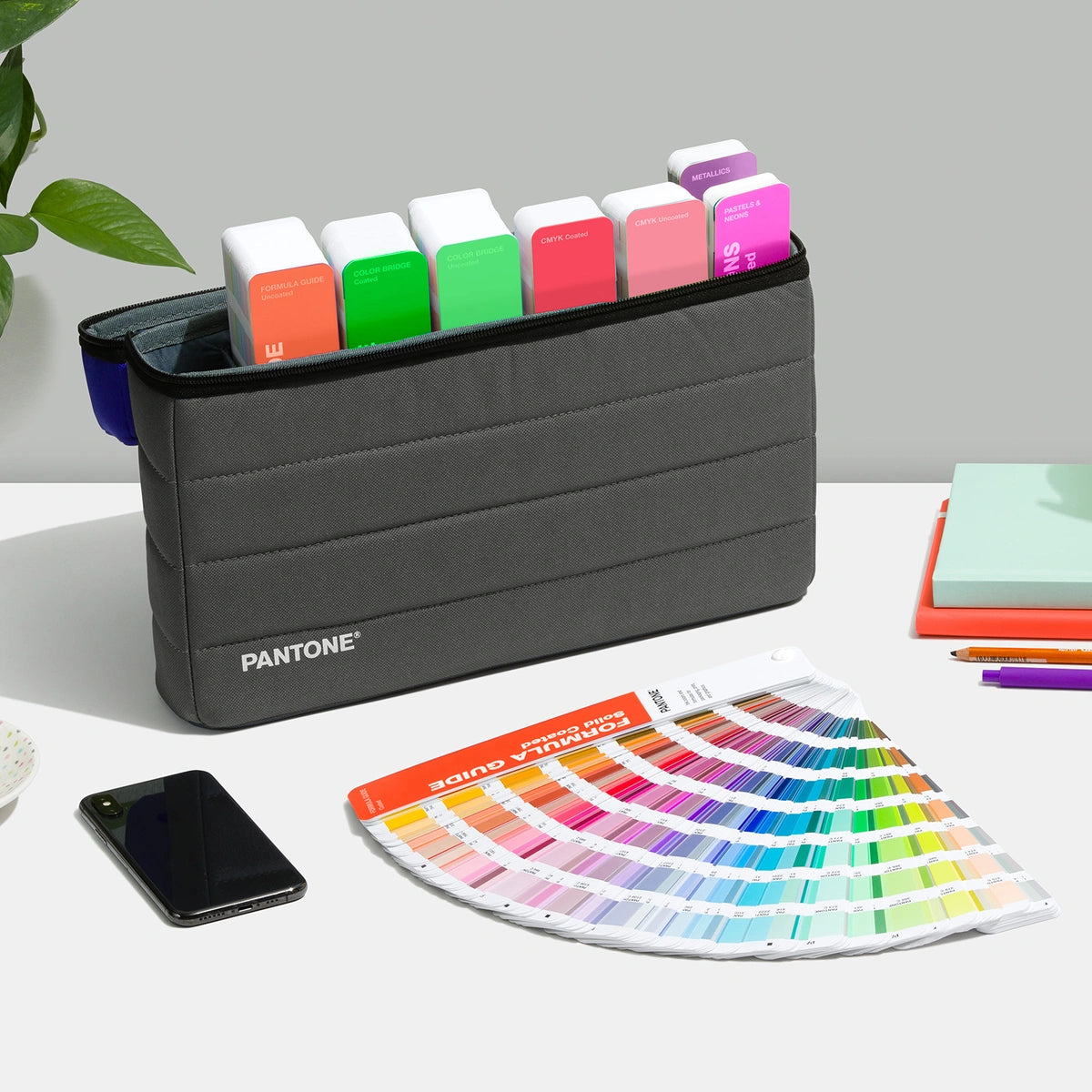 Pantone portable guide studio